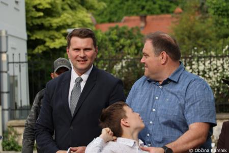 Čebela velikanka potuje po Kamniku (55)